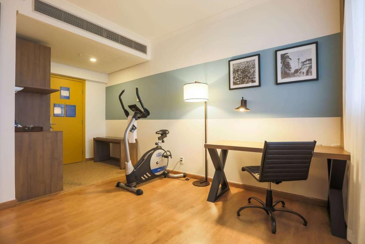 Tryp By Wyndham Ribeirao Preto Hotel Buitenkant foto A typical room at the hotel