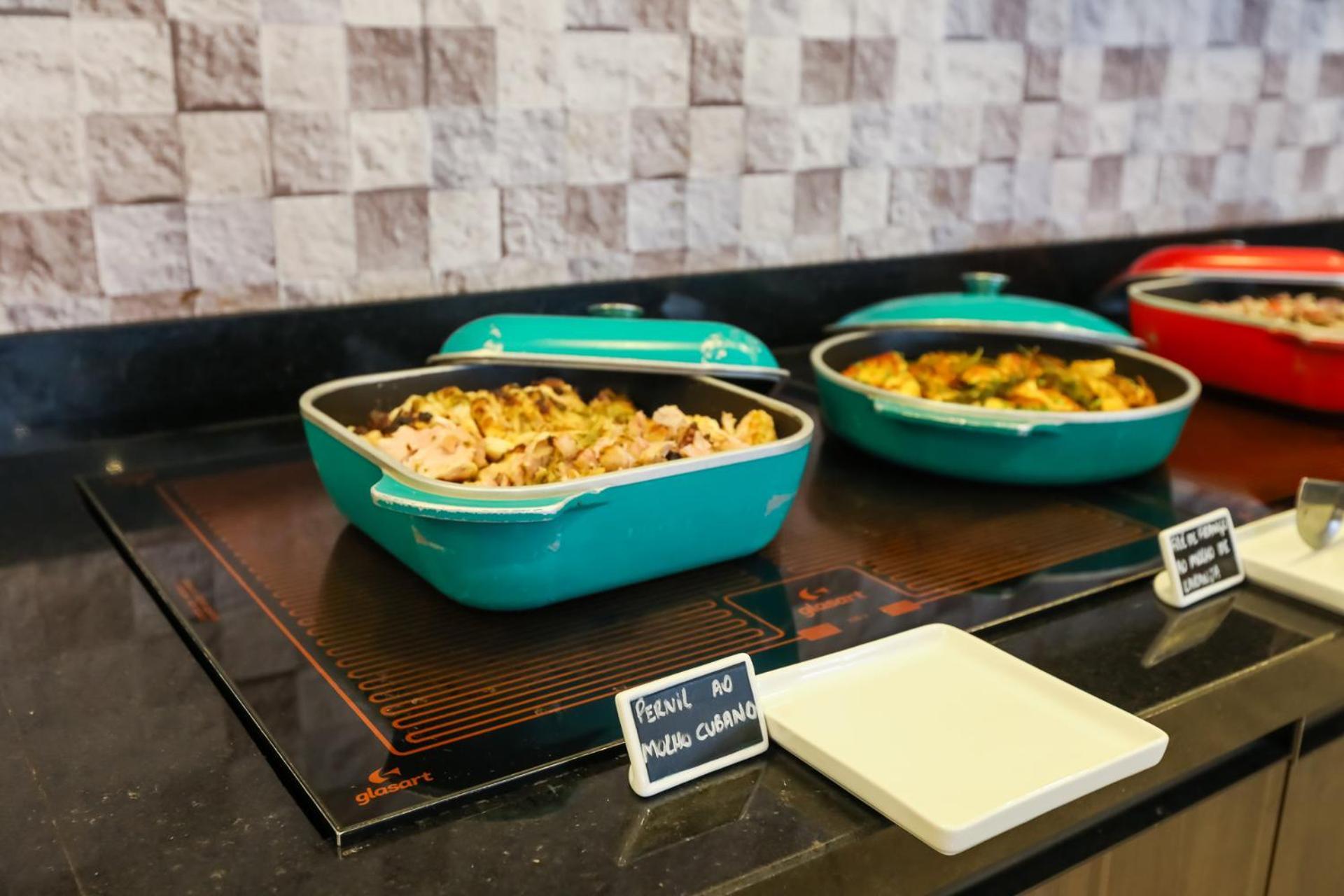 Tryp By Wyndham Ribeirao Preto Hotel Buitenkant foto A hot plate