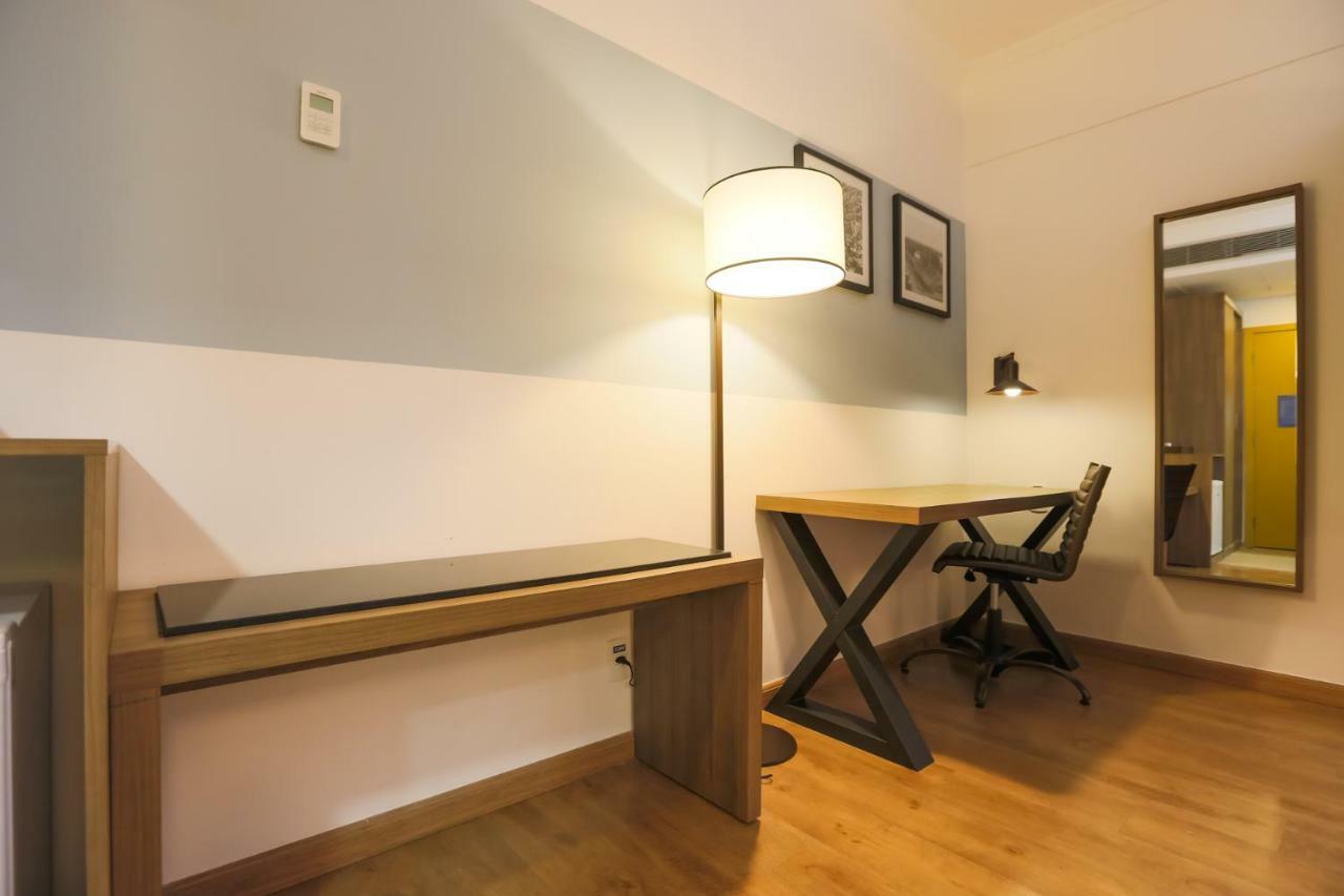 Tryp By Wyndham Ribeirao Preto Hotel Buitenkant foto A room at the hotel